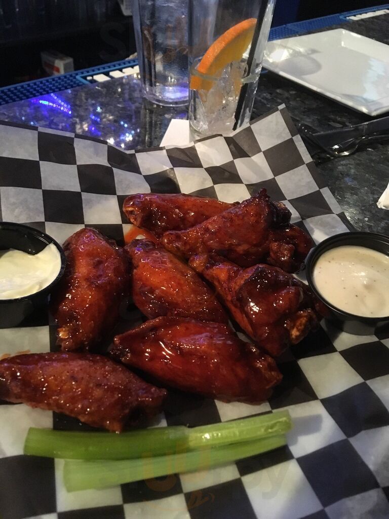 Seven Sports Bar & Grille