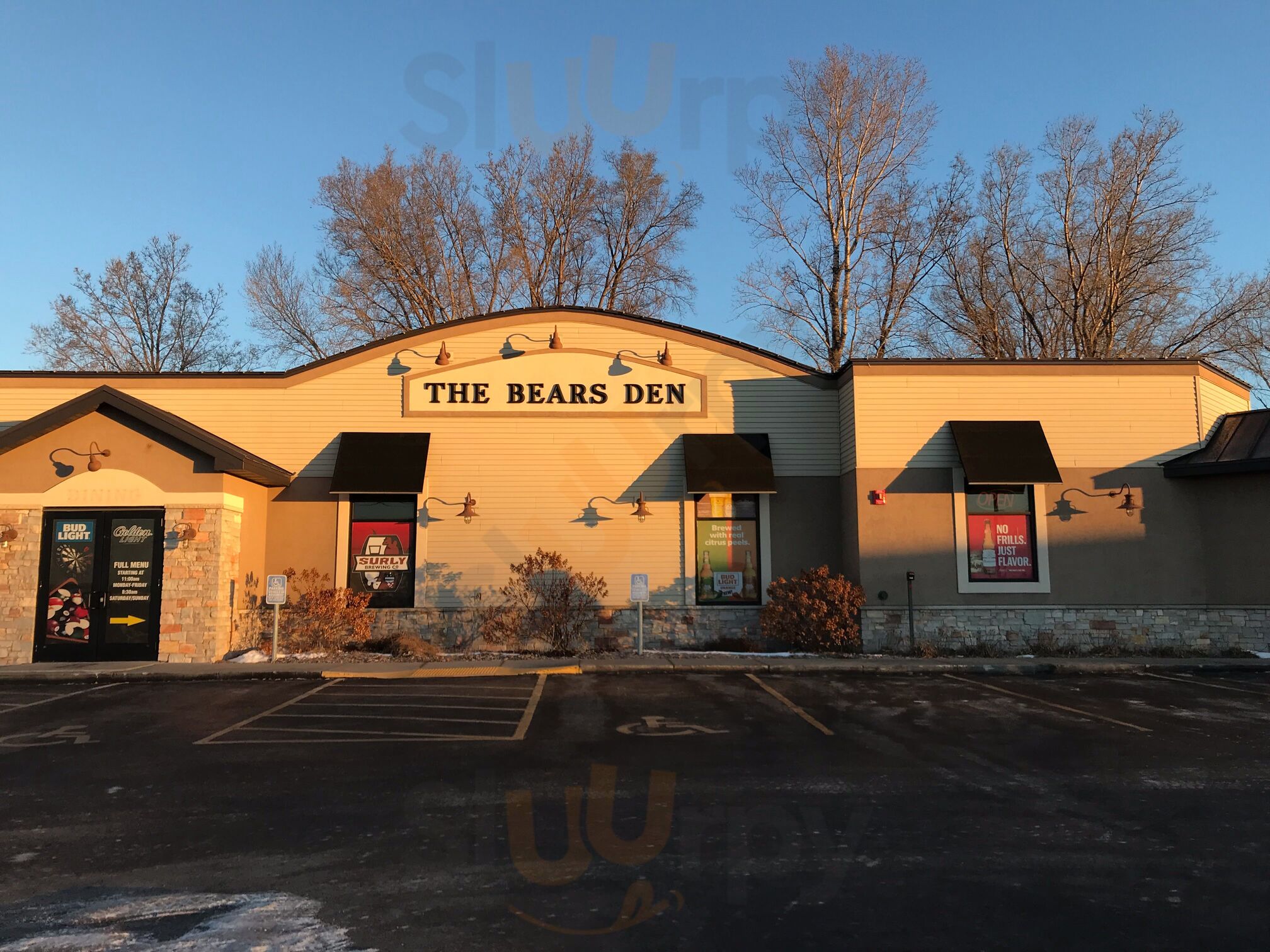Bears Den Sports Bar And Eaterey