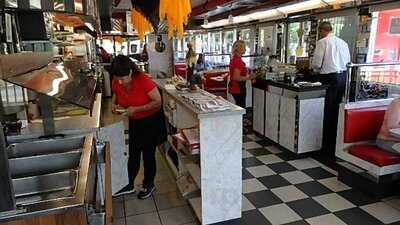 Andover Diner And Family Restaurant