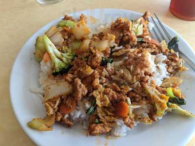 Town Line Tavern And Grille