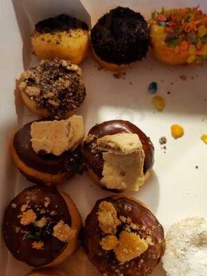 Delish Donuts & Coffee