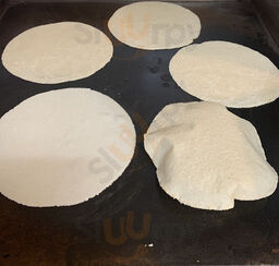 Birrieria Y Taqueria Yahualica