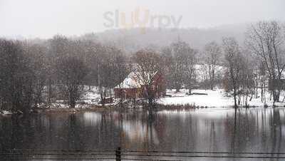 Burger Den Restaurant