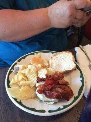 Burger Den Restaurant