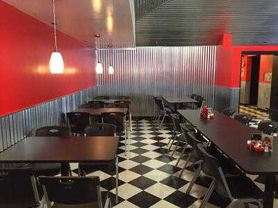 Jj's Retro Eatery