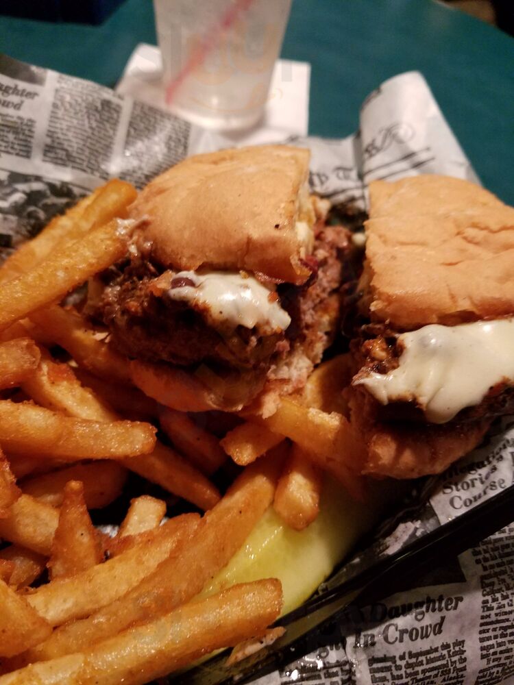 Sporty's Wing Shack & Smokehouse