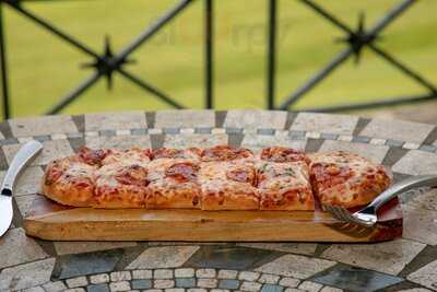 Rubino's At The Cascades