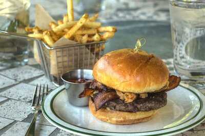 Rubino's At The Cascades