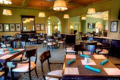 Rubino's At The Cascades