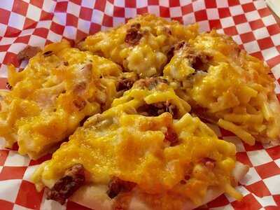 Luther's Sports Bar & Grill