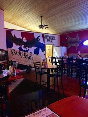 Luther's Sports Bar & Grill