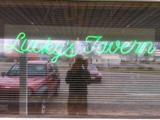 Lucky's Tavern Bar And Grill