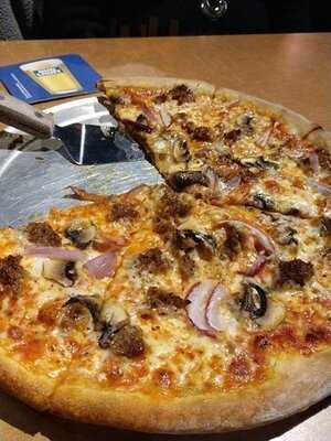 Uncle Peppers Pizza Kitchen