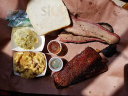 Pitforks & Smokerings Bbq