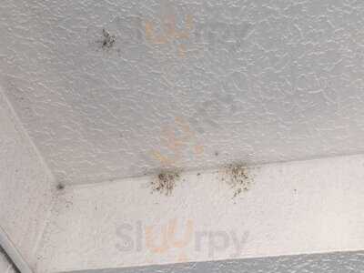 C & D Drive-in And Bakery