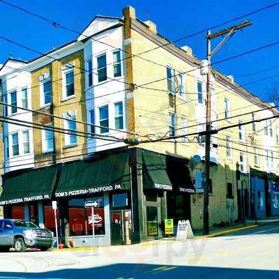 Dom's Pizzeria & Sports Bar