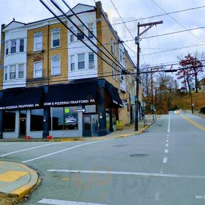 Dom's Pizzeria & Sports Bar