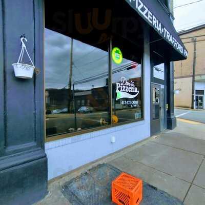 Dom's Pizzeria & Sports Bar