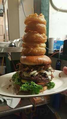 Shea'nanigans Food & Spirit