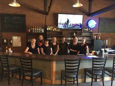 Windbreak Bar & Grill