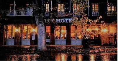 Christopher's At The City Hotel