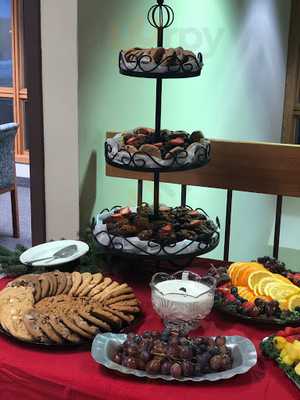 The Captain's Bar & Grill