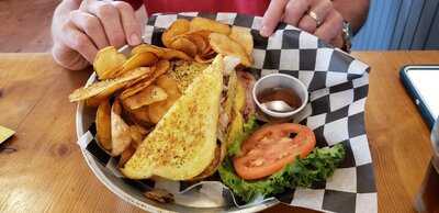 Columbia House Restaurant