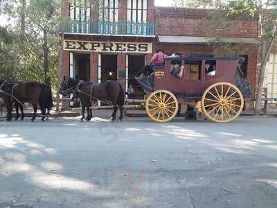 Columbia House Restaurant