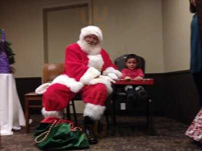 Medina Entertainment Center And Robert's Restaurant And Bar