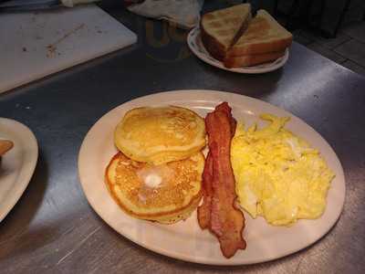 Susan's Roadside Diner