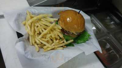 Mentone Beach Bar & Grill