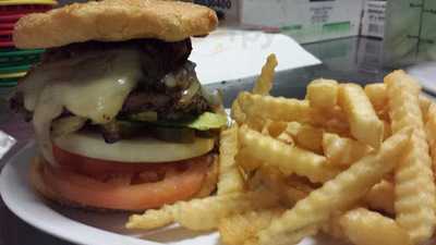 Mentone Beach Bar & Grill