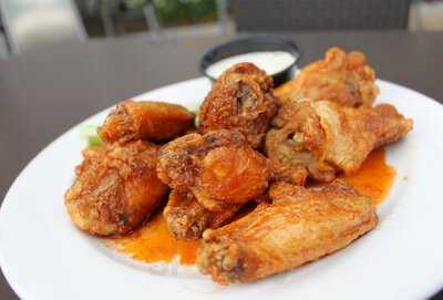 Tavola Restaurant + Bar