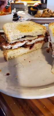 Andy’s Bar & Grill