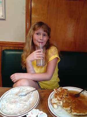 Mixin’s N Fixin’s Country Diner