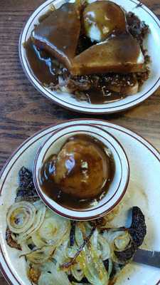 Mixin’s N Fixin’s Country Diner