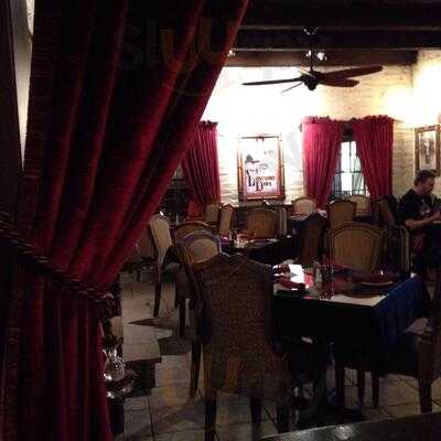 Oracle Inn Steakhouse And Lounge