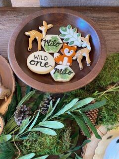 Lylli & Ivi Cakes & Sweet Treats Cafe