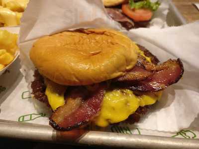 Burd's Burgers & Bakery