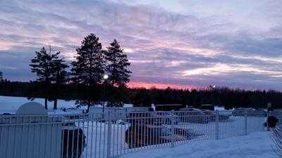 Boundary Waters Bar & Grill