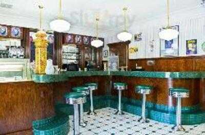 Lillie's Ice Cream Parlor