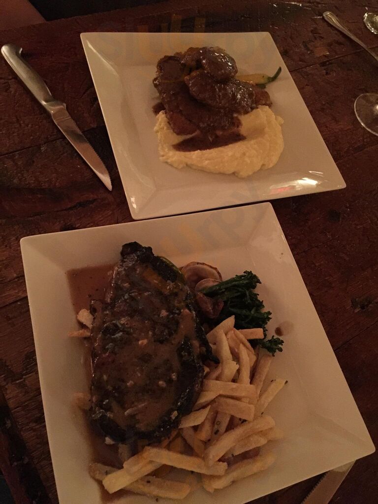 Red Clover Inn & Restaurant