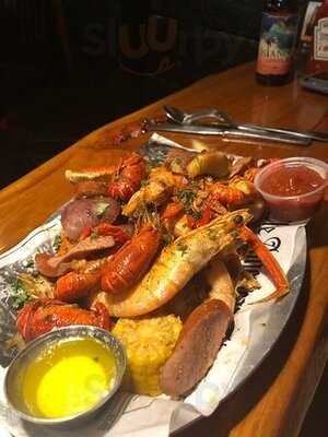 Roots At Grayson, Bistro & Tavern