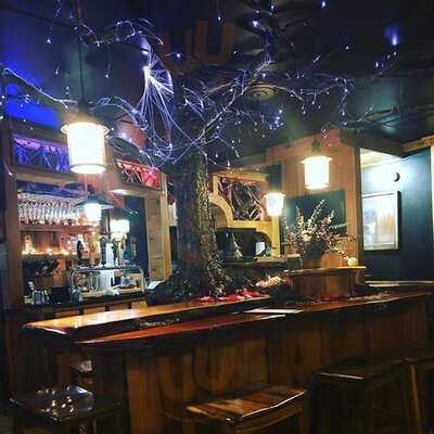 Roots At Grayson, Bistro & Tavern