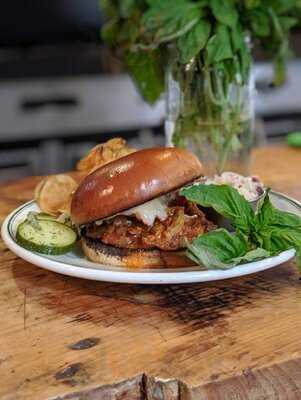 Erie Station Bar & Grill