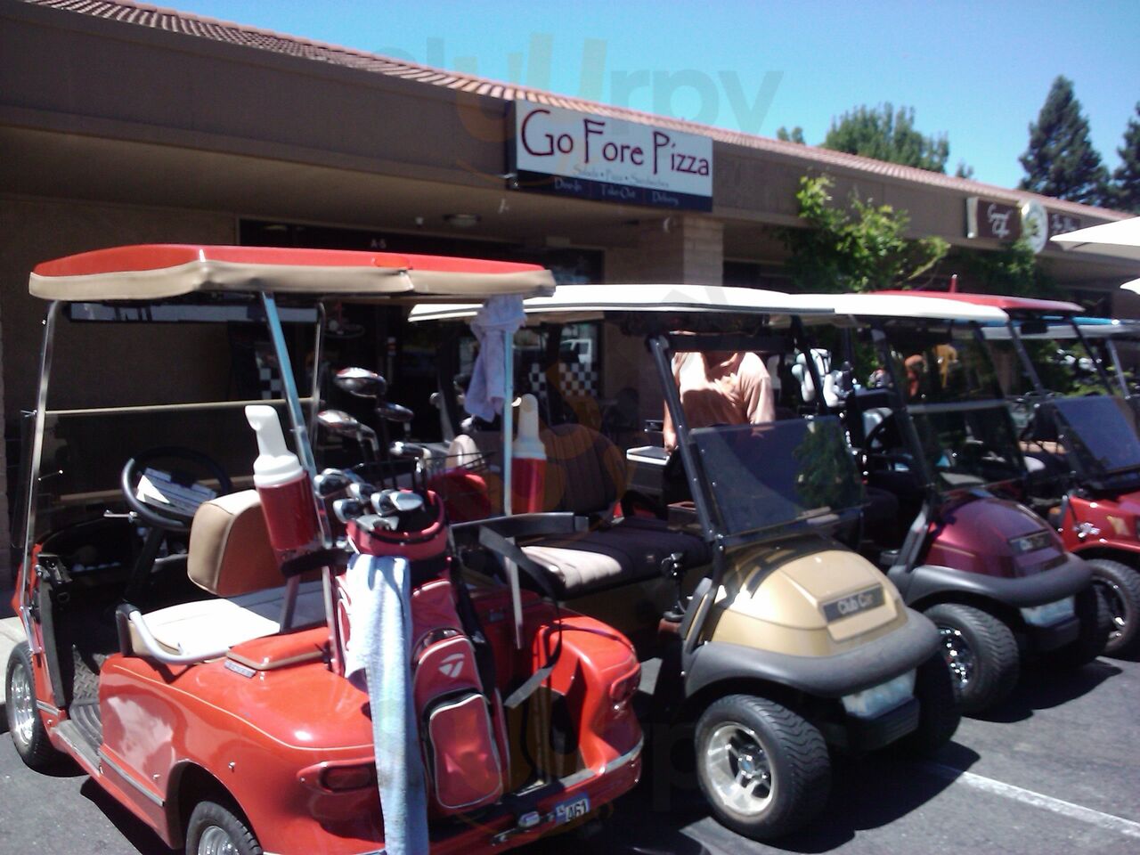 Go Fore Pizza
