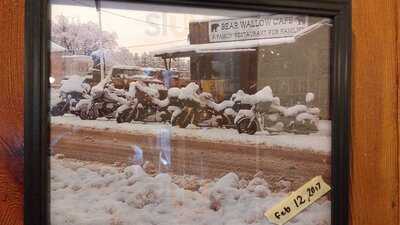 Bear Wallow Cafe