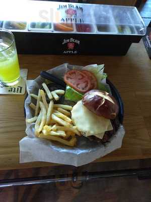 Vaj's Garage Restaurant