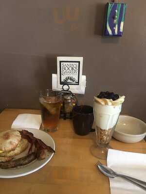 Sandy's Books & Bakery
