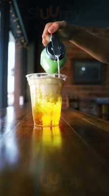 Brewbakers Coffee House & Gifts